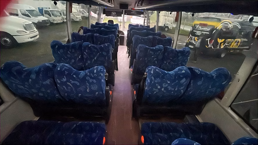 BUS TURISMO DAEWOO A-85 CUMMINS CAJA MT 2018 UNICO DUEÑO FULL EQUIPADO