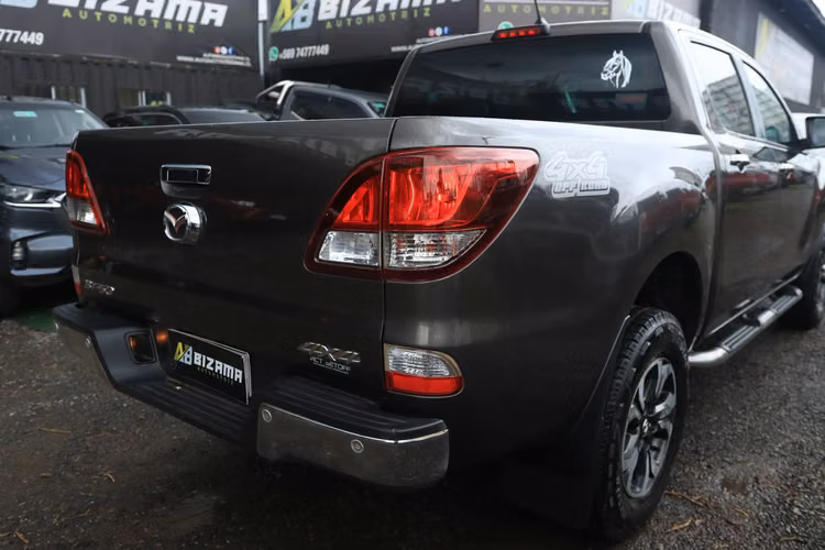 MAZDA BT50 AÑO 2020 CAJA AUTOMATICA 4X4 3.2CC FULL EQUIPO AC