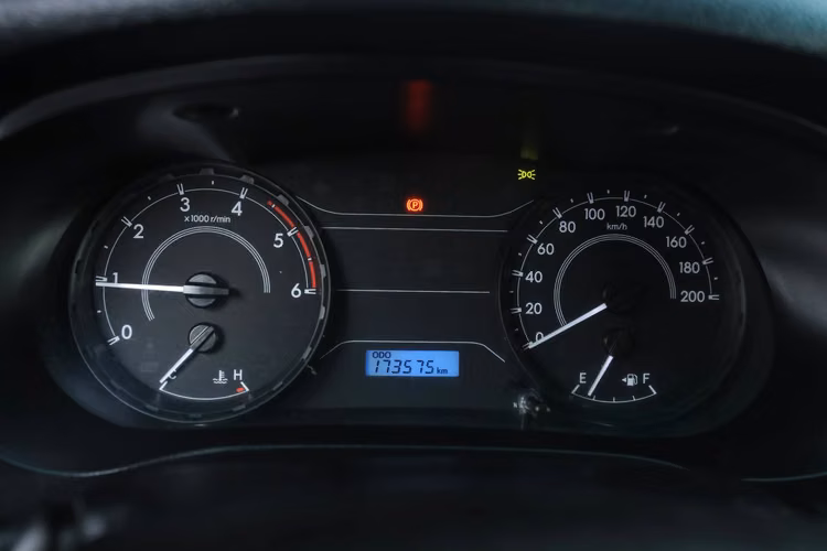 TOYOTA HILUX AÑO 2018 FULL EQUIPO DX 2.4L MT 6TA CON AC DCAB