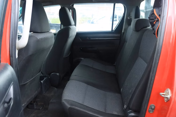 TOYOTA HILUX AÑO 2018 FULL EQUIPO DX 2.4L MT 6TA CON AC DCAB