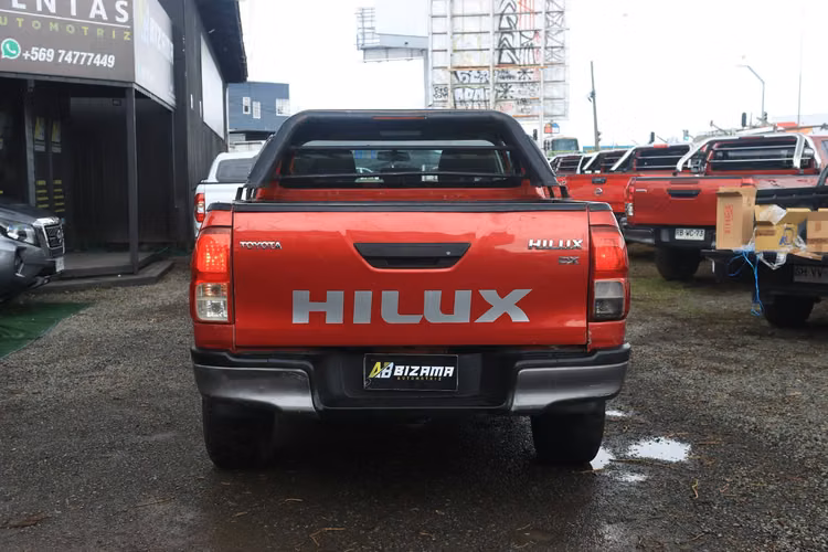 TOYOTA HILUX AÑO 2018 FULL EQUIPO DX 2.4L MT 6TA CON AC DCAB