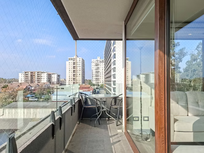 Av. Punta Arenas 690 (1 Est /1 Bod) [2518-4]