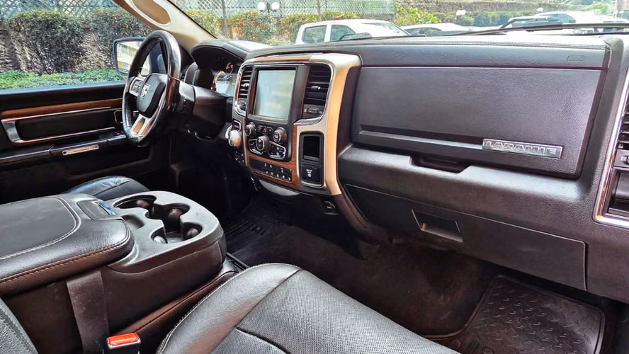 RAM 1500 CREW LARAMIE PRENDAPRENDA