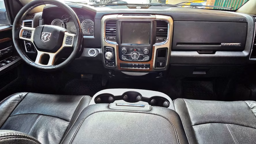 RAM 1500 CREW LARAMIE PRENDAPRENDA