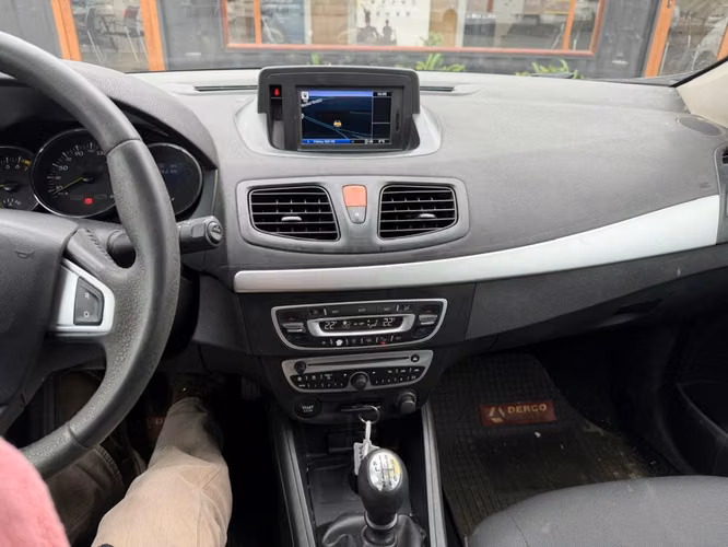 RENAULT MEGANE III 2.0 MT6 2012