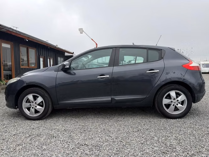 RENAULT MEGANE III 2.0 MT6 2012 - Imagen 10