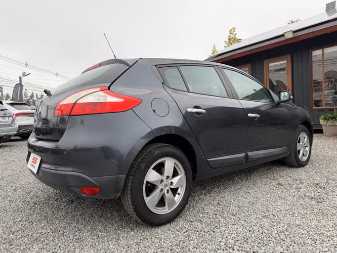 RENAULT MEGANE III 2.0 MT6 2012 - Imagen 6