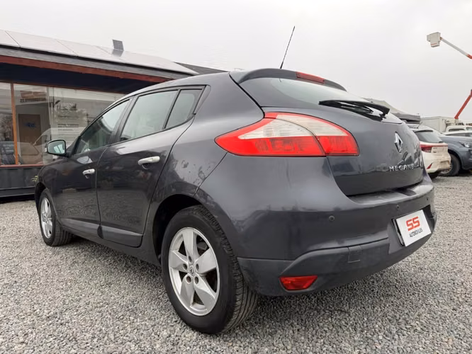 RENAULT MEGANE III 2.0 MT6 2012