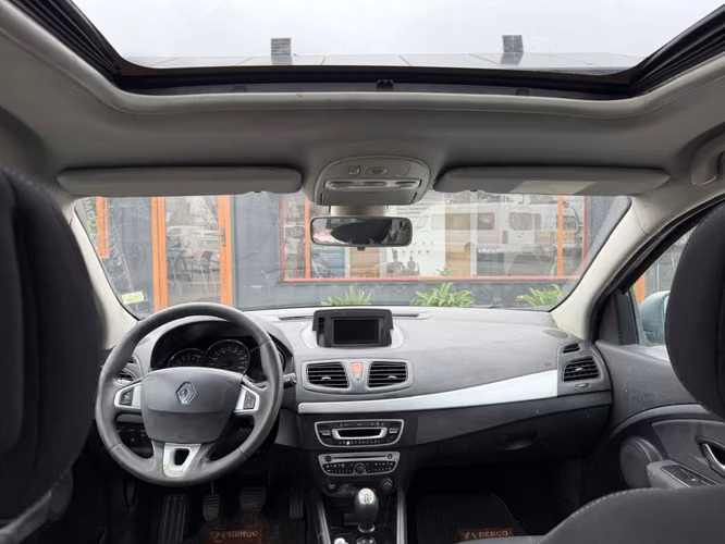 RENAULT MEGANE III 2.0 MT6 2012