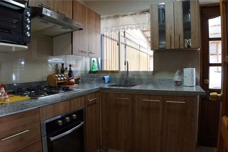 Se vende casa en villa el conquistador ,san pedro - Imagen 7