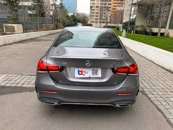 MERCEDES-BENZ A