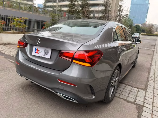 MERCEDES-BENZ A