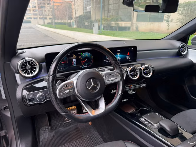 MERCEDES-BENZ A
