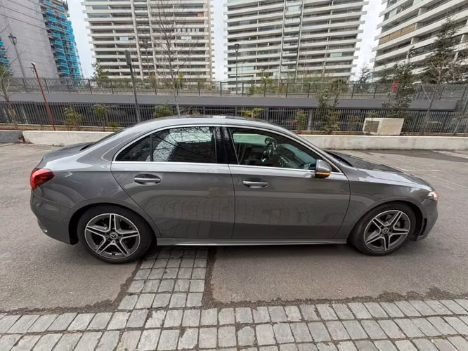MERCEDES-BENZ A