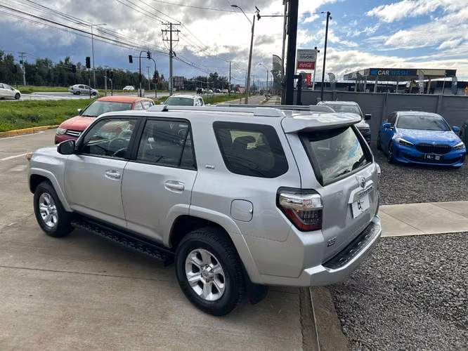 TOYOTA 4 RUNNER 4.0 AT 4X2 2022