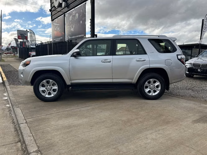 TOYOTA 4 RUNNER 4.0 AT 4X2 2022