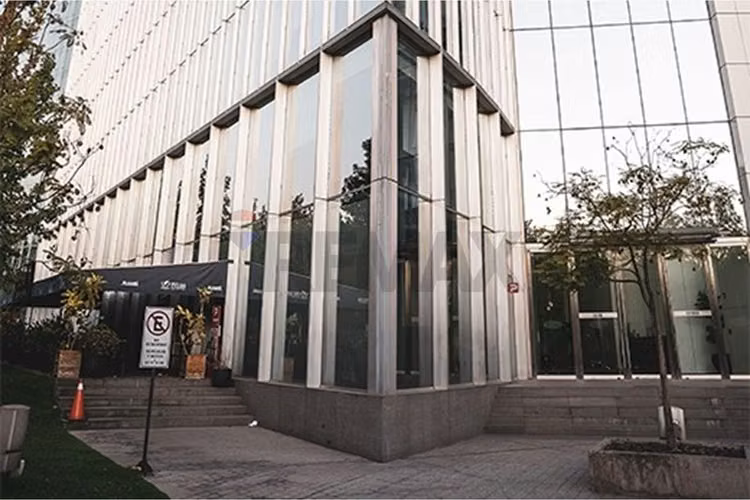 Oficina  de 200 m2 en sector preivilegiado 1601