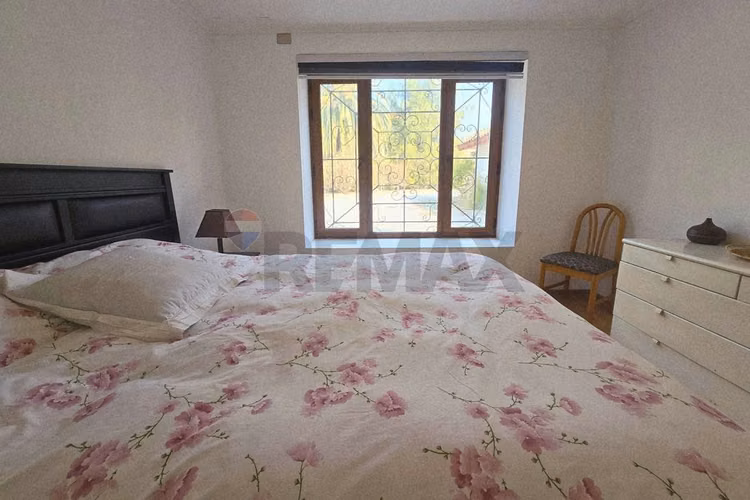 Gran casa con cabaña adicional en chicureo