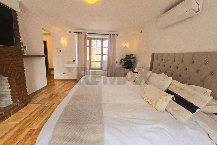 Gran casa con cabaña adicional en chicureo