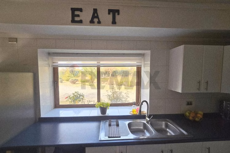 Gran casa con cabaña adicional en chicureo