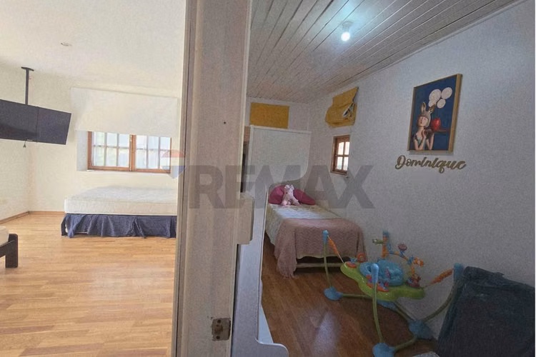 Gran casa con cabaña adicional en chicureo