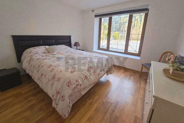 Gran casa con cabaña adicional en chicureo