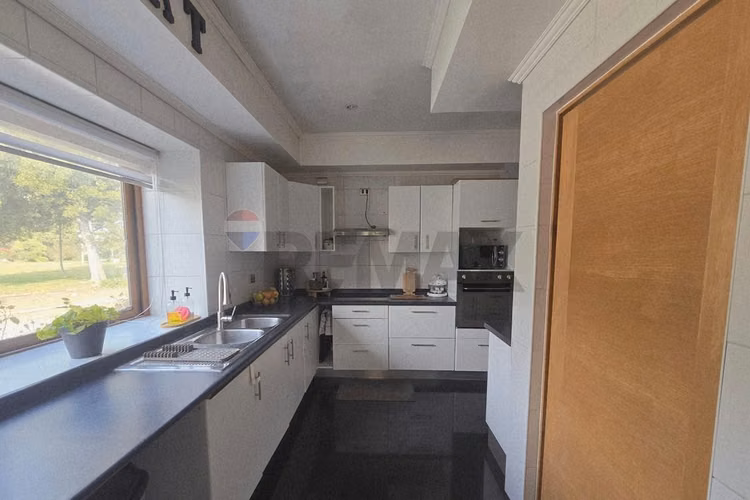 Gran casa con cabaña adicional en chicureo