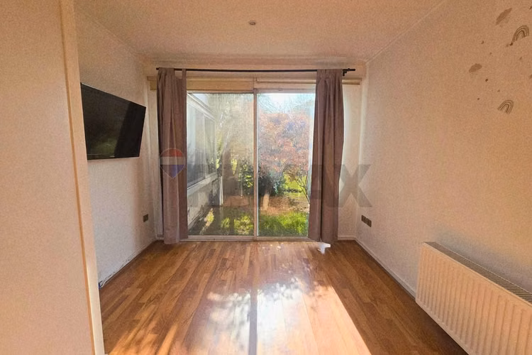 Venta casa inglesa, 2 quinchos, piscina, sauna