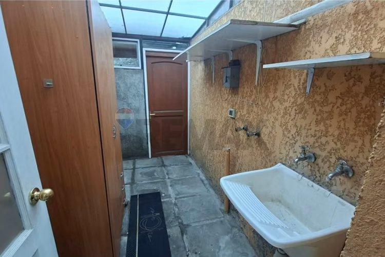Oportunidad venta de casa 3 pisos 4d 3b huechuraba