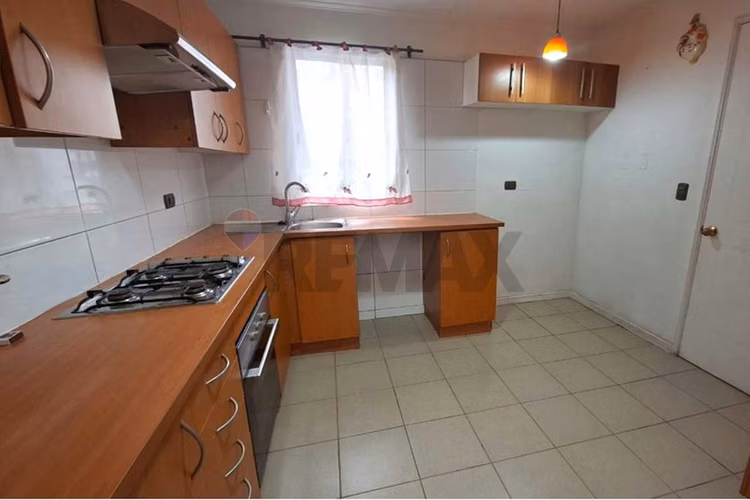 Oportunidad venta de casa 3 pisos 4d 3b huechuraba