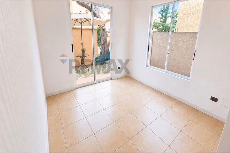 Oportunidad venta de casa 3 pisos 4d 3b huechuraba