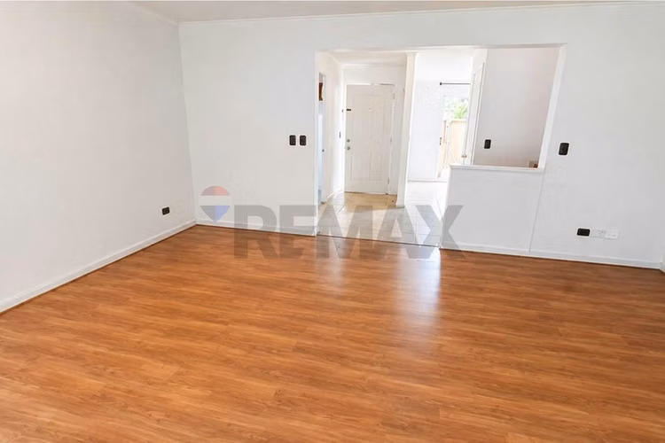 Oportunidad venta de casa 3 pisos 4d 3b huechuraba