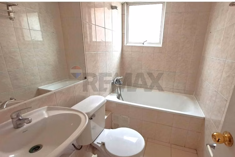 Oportunidad venta de casa 3 pisos 4d 3b huechuraba