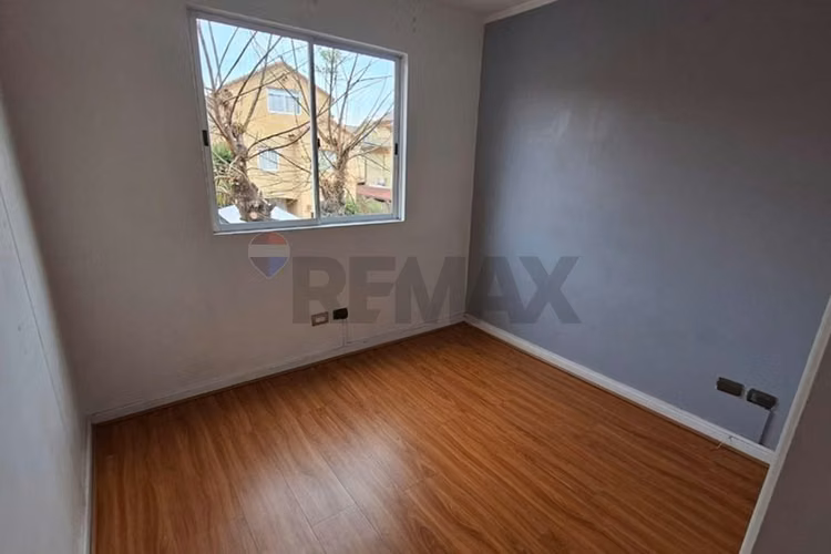 Oportunidad venta de casa 3 pisos 4d 3b huechuraba
