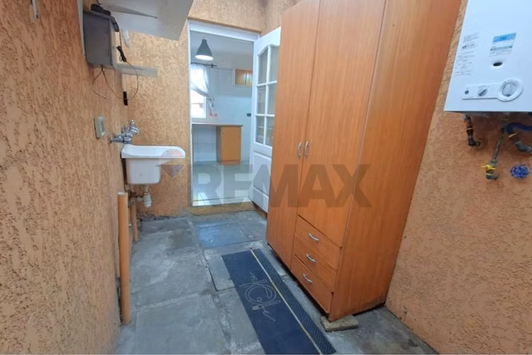 Oportunidad venta de casa 3 pisos 4d 3b huechuraba
