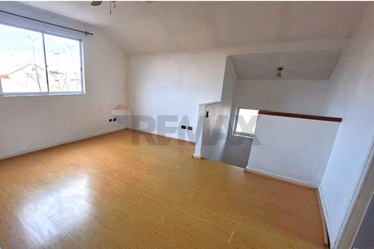 Oportunidad venta de casa 3 pisos 4d 3b huechuraba