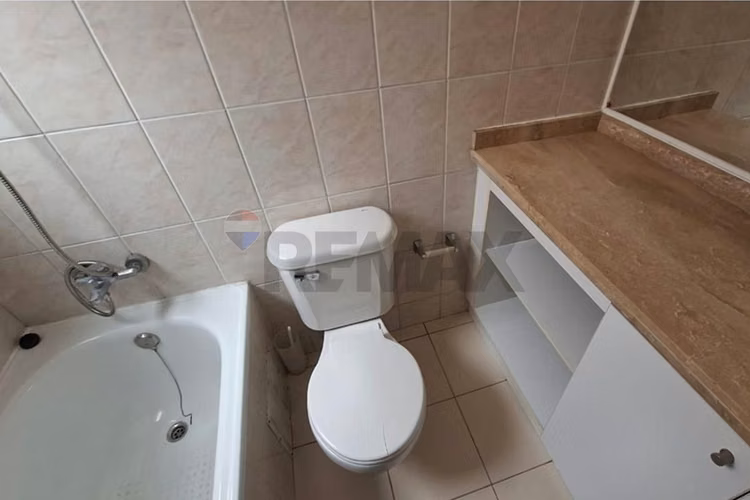Oportunidad venta de casa 3 pisos 4d 3b huechuraba