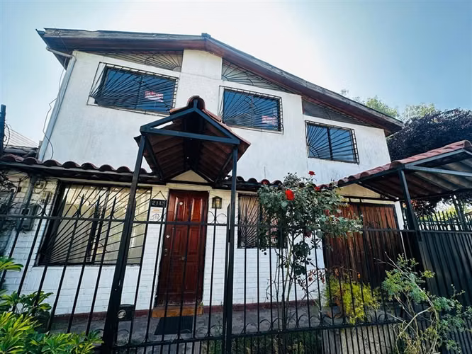 Casa en Venta Puente Alto/ 5 dormitorios/Cerca del Metro - Imagen 2