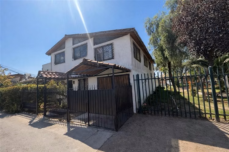 Casa en Venta Puente Alto/ 5 dormitorios/Cerca del Metro