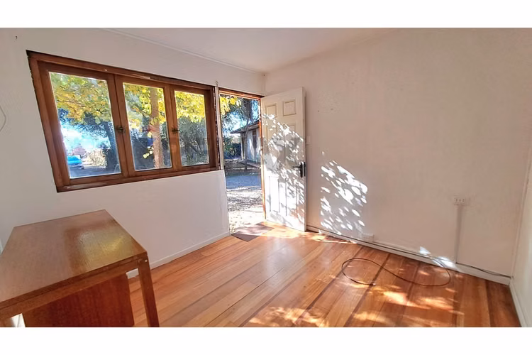 Acogedora casa con gran terreno - Imagen 36