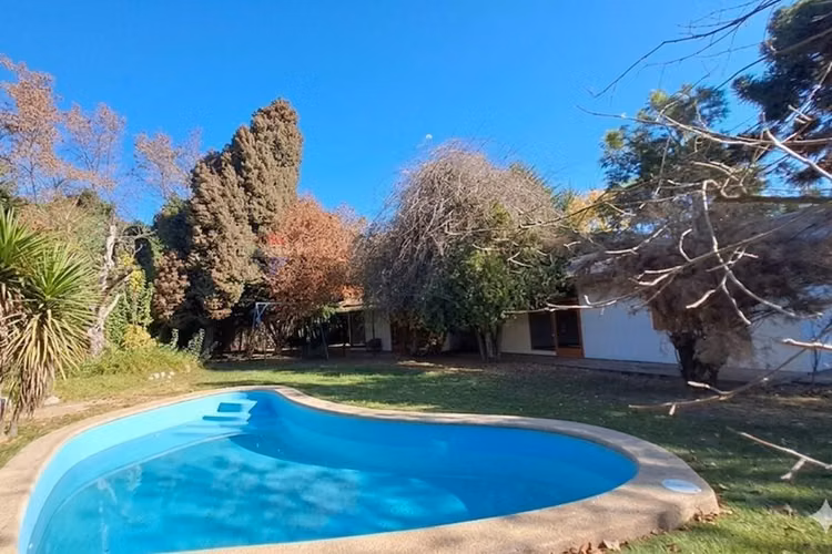 Acogedora casa con gran terreno - Imagen 20