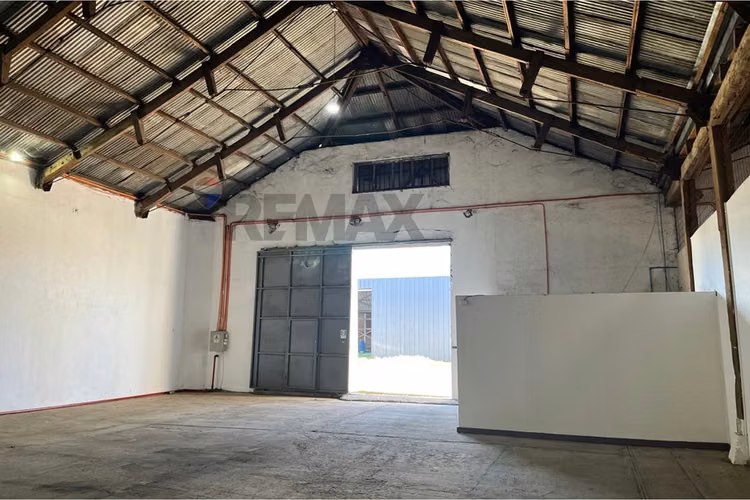 Se arrienda bodega 400 m2 talca