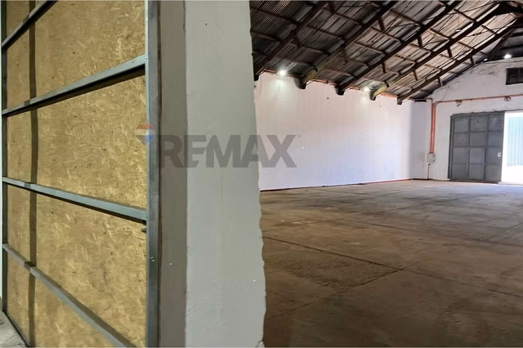 Se arrienda bodega 400 m2 talca