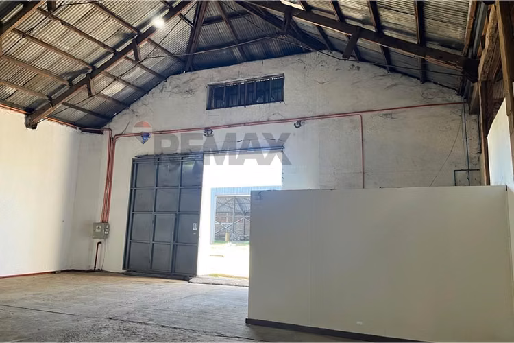 Se arrienda bodega 400 m2 talca
