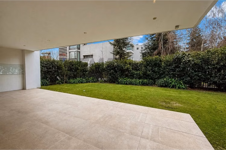 Depto con jardin muy funcional - Imagen 6