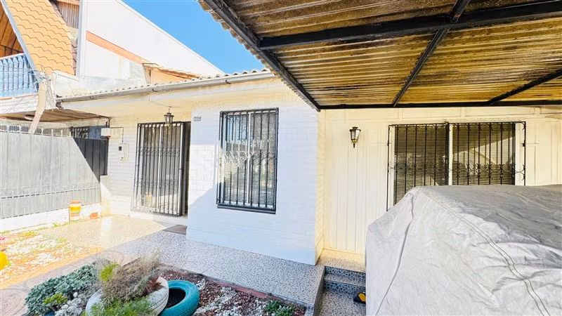 COMODA CASA CON 3D 1B COMUNA LA GRANJA