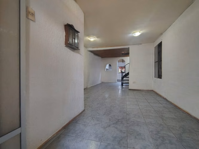 CASA DOS PISOS // NOCEDAL , PUENTE ALTO