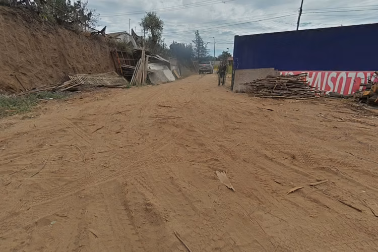 TERRENO EN VENTA A ORRILLA DE CAMINO - Imagen 4