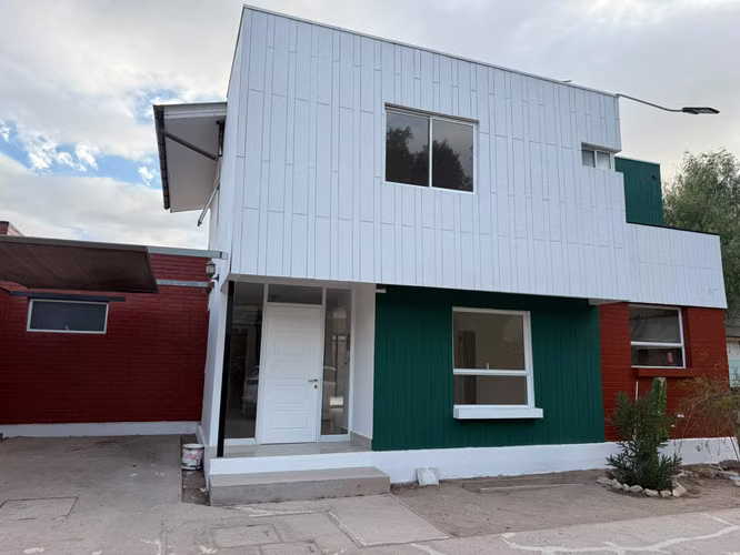 ESPECTACULAR CASA EN VENTA LUMINOSA Y AMPLIA