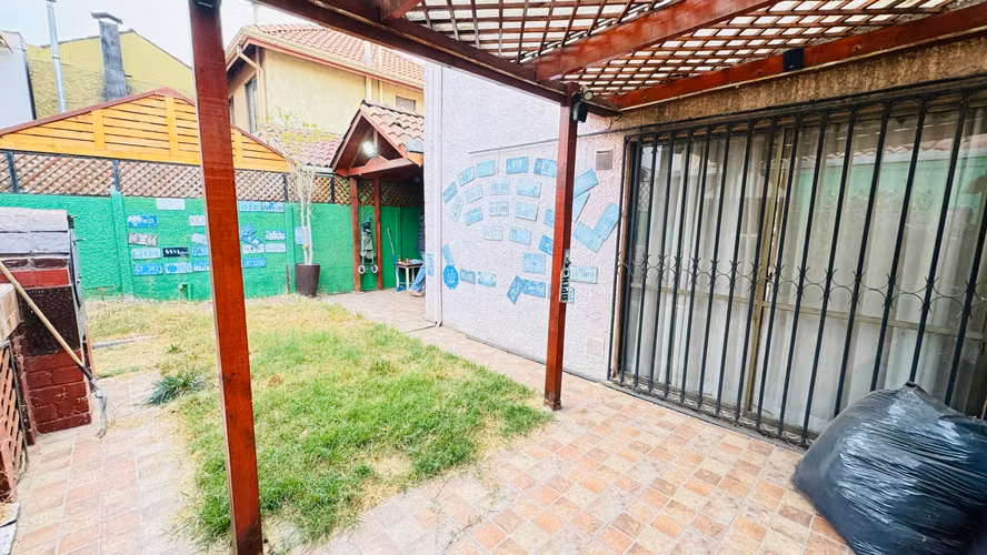 HERMOSA Y AMPLIA CASA 3D 3B QUILICURA